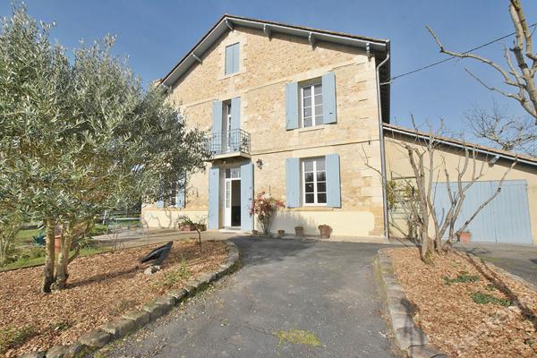 Sublime maison en pierre apparente sur la rive droite de Bergerac avec vie de plain pied !