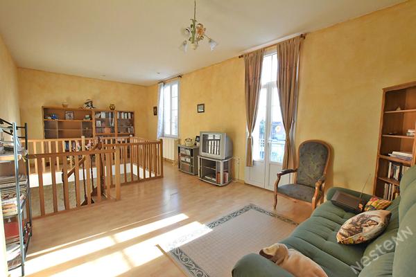 Sublime maison en pierre apparente sur la rive droite de Bergerac avec vie de plain pied !