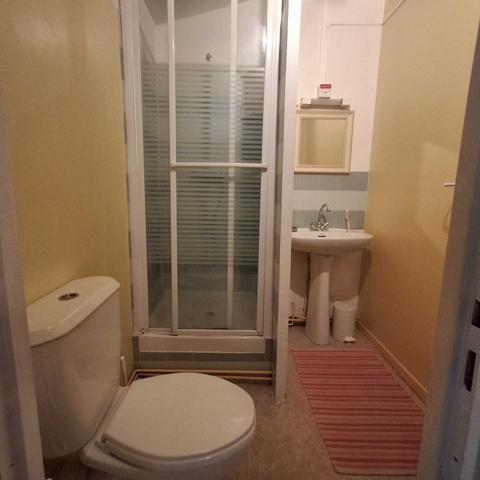 MAISON DE VILLAGE AVEC 4 CHAMBRES D'HOTES + ESPACE PRIVATIF + GITE + BORDURE DE RUISSEAU