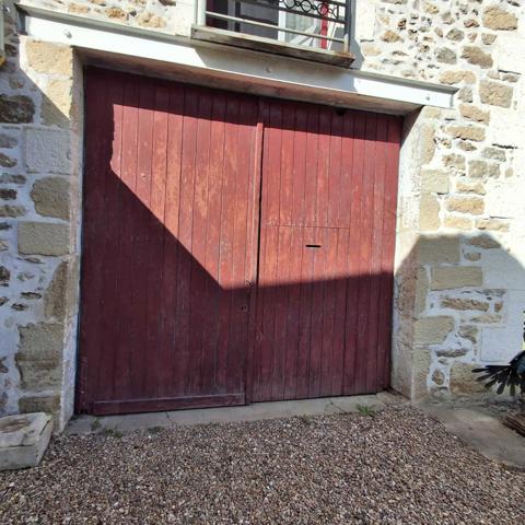 MAISON DE VILLAGE AVEC 4 CHAMBRES D'HOTES + ESPACE PRIVATIF + GITE + BORDURE DE RUISSEAU