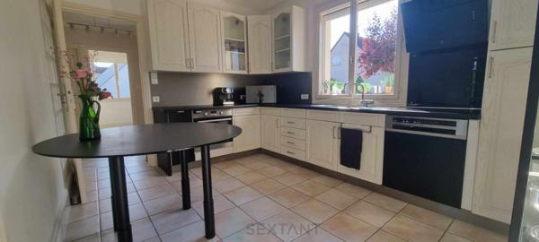 DEMEURE DE CARACTÈRE À 2H30 DE PARIS