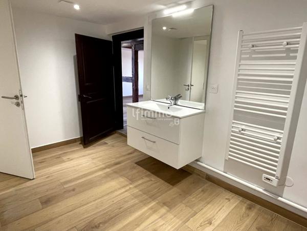 Maison de caractère rénovée – 3 appartements – cœur de village