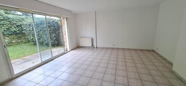 Appartement + 2 parkings + garage