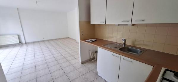 Appartement + 2 parkings + garage