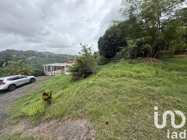 Maison 4 pièces de 87 m² à La Trinité (97220)