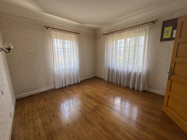 Maison 10 pièces - 270m²