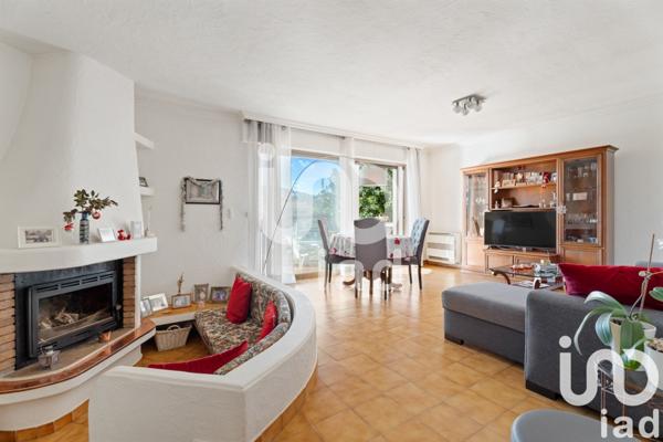 Maison traditionnelle 8 pièces de 180 m² à Vallauris (06220)