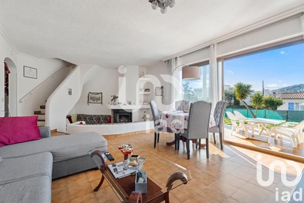 Maison traditionnelle 8 pièces de 180 m² à Vallauris (06220)