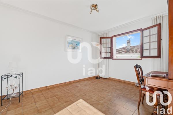 Maison traditionnelle 8 pièces de 180 m² à Vallauris (06220)