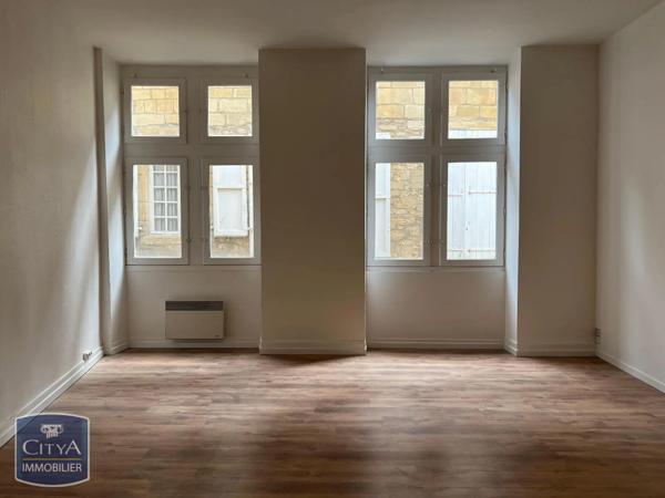 Appartement à louer 3 pièces 67.01m² Sarlat-la-Canéda (24200)