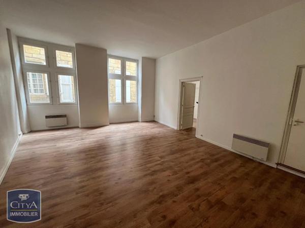 Appartement à louer 3 pièces 67.01m² Sarlat-la-Canéda (24200)
