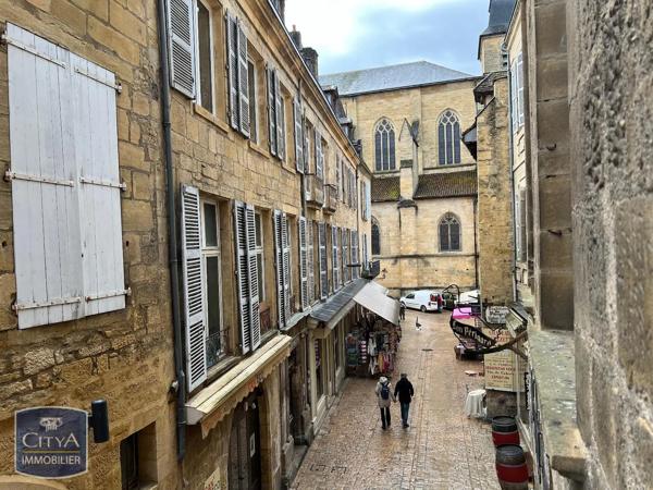 Appartement à louer 3 pièces 67.01m² Sarlat-la-Canéda (24200)