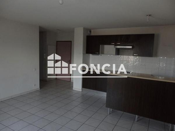 Location Appartement 3 pièces 57.6 m² - 19 AVENUE HOCHE Tarbes 65000