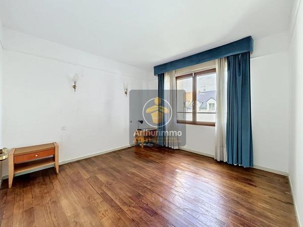 Vente                                                      Maison
                        
                     3 pièces                      55 m2                     à Vitry-sur-Seine