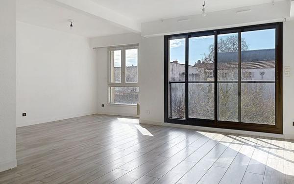 Appartement à vendre    2 pièces • 65,53 m2 La Rochelle