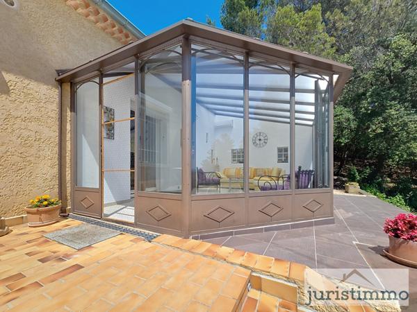 Châteauneuf-de-Gadagne (84470) Vue à couper le souffle ! Propriété en colline avec piscine, dépendances et double habitation possible