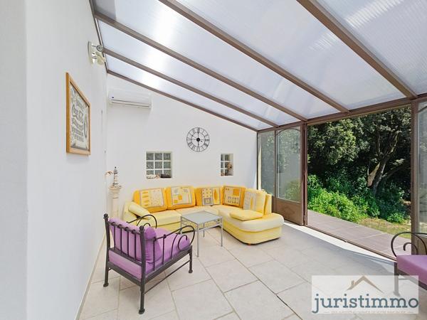 Châteauneuf-de-Gadagne (84470) Vue à couper le souffle ! Propriété en colline avec piscine, dépendances et double habitation possible