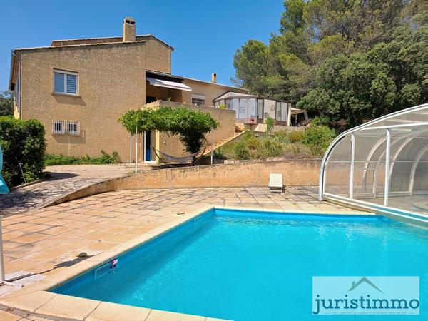 Châteauneuf-de-Gadagne (84470) Vue à couper le souffle ! Propriété en colline avec piscine, dépendances et double habitation possible