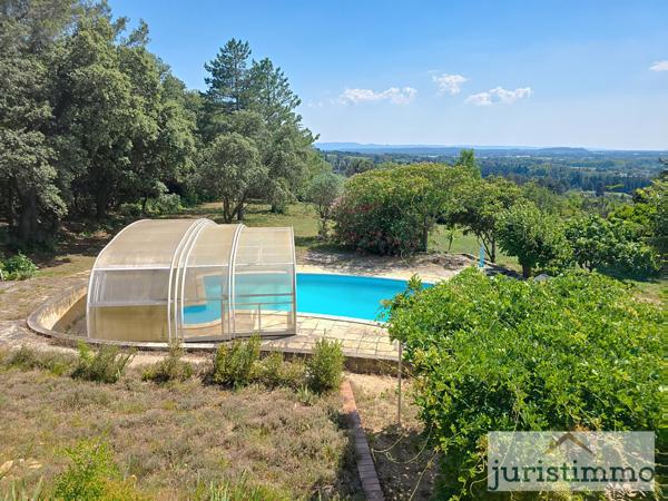 Châteauneuf-de-Gadagne (84470) Vue à couper le souffle ! Propriété en colline avec piscine, dépendances et double habitation possible