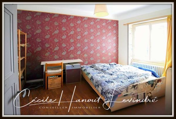 Roz-sur-Couesnon (35610) ROZ SUR COUESNON - Maison de bourg en pierre 177 m² - 5 chambres - avec courette et garage.