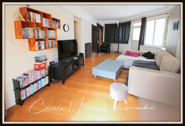 Roz-sur-Couesnon (35610) ROZ SUR COUESNON - Maison de bourg en pierre 177 m² - 5 chambres - avec courette et garage.