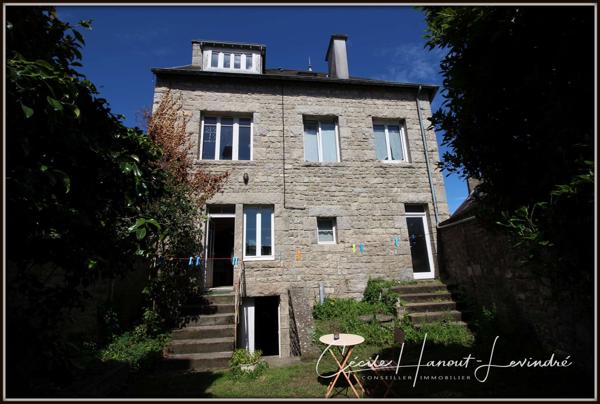 Roz-sur-Couesnon (35610) ROZ SUR COUESNON - Maison de bourg en pierre 177 m² - 5 chambres - avec courette et garage.