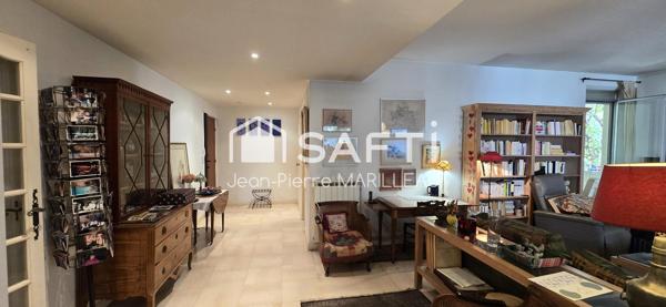 T4 de 115 m² avec loggia, au calme en intra-muros
