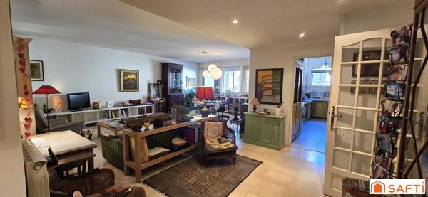 T4 de 115 m² avec loggia, au calme en intra-muros