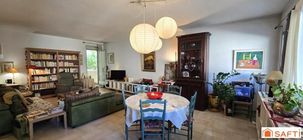 T4 de 115 m² avec loggia, au calme en intra-muros