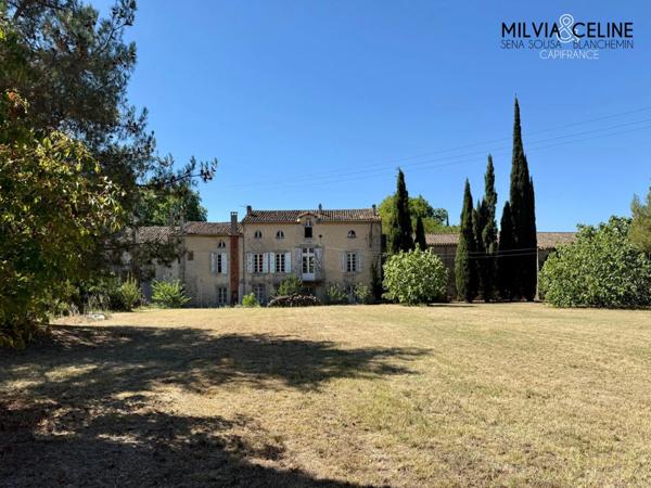 Propriete à vendre 32 pièces proche de CARCASSONNE (11) 2 habitations 522m2+ parc 2,82 hectares + dépendances