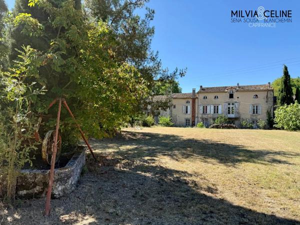 Propriete à vendre 32 pièces proche de CARCASSONNE (11) 2 habitations 522m2+ parc 2,82 hectares + dépendances