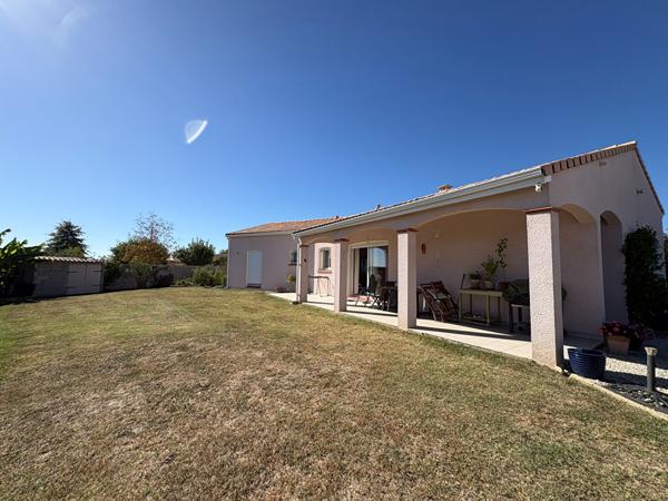 Maison à vendre Montbeton plain pied 3 chambres, jardin, garage