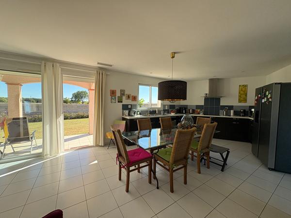 Maison à vendre Montbeton plain pied 3 chambres, jardin, garage