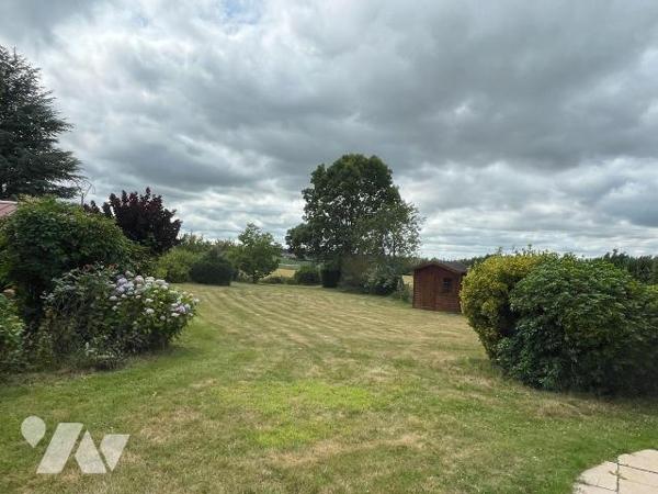 A VENDRE A BAILLEUL, Hameau d'Outtersteene dans la Nord (59) : MAISON INDIVIDUELLE AVEC GARAGE,...