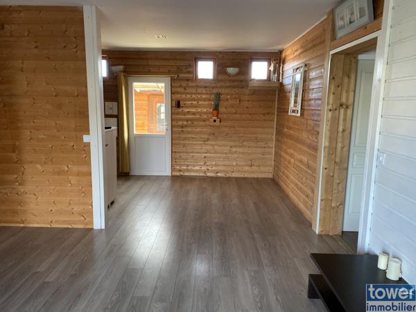 Chalet
                                                                                                                                                                                                                                                                                                                        3 pièce(s)                                                                                                                                                                                                          2 chambre(s)                                                                                                                                                                                                          70  m²