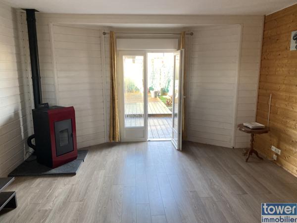 Chalet
                                                                                                                                                                                                                                                                                                                        3 pièce(s)                                                                                                                                                                                                          2 chambre(s)                                                                                                                                                                                                          70  m²