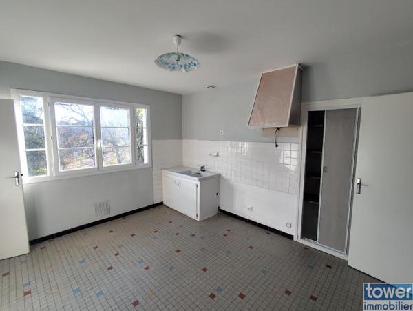 Maison
                                                                                                                                                                                                                                                                                                                        4 pièce(s)                                                                                                                                                                                                          3 chambre(s)                                                                                                                                                                                                          106  m²