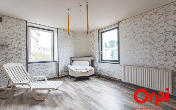 Maison à vendre    7 pièces •  Bruyères-et-Montbérault