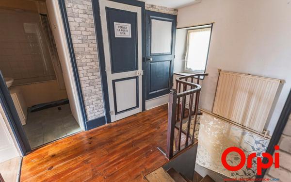 Maison à vendre    7 pièces •  Bruyères-et-Montbérault