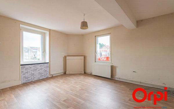 Maison à vendre    7 pièces •  Bruyères-et-Montbérault