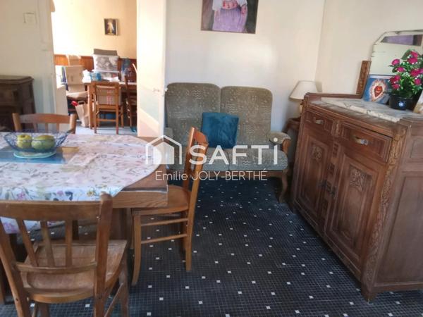 MAISON DE VILLAGE 88 M² - SECTEUR CHEMERE LE ROI / 53340