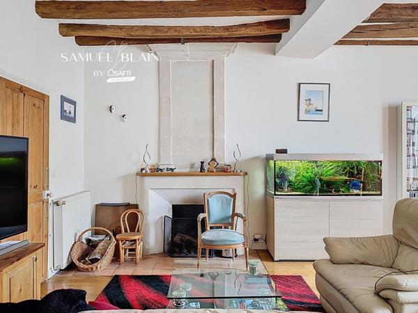 Maison de ville 125 M2 + grenier aménagéable et jardin clos.