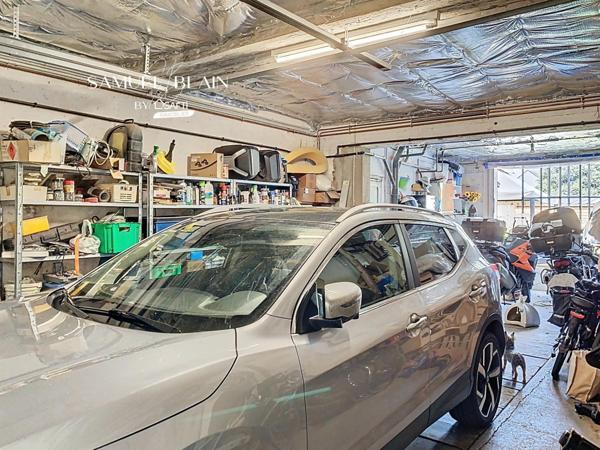 Maison de ville 125 M2 + grenier aménagéable et jardin clos.