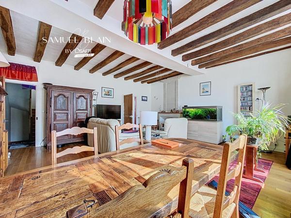 Maison de ville 125 M2 + grenier aménagéable et jardin clos.