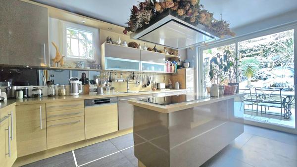 Maison à Montlignon, 95680 - 6 pièces 150m²