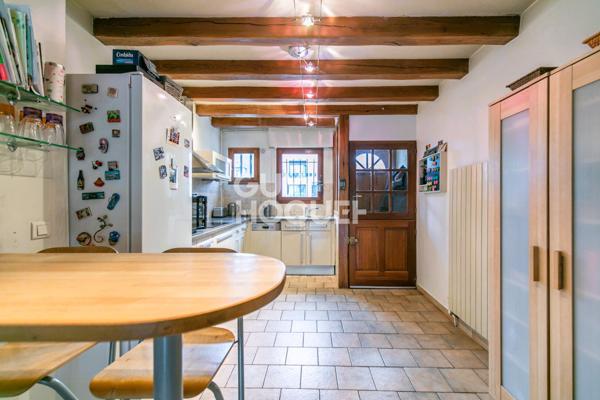 MAISON FAMILIALE AVEC JARDIN