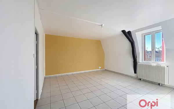 Appartement à louer    4 pièces • 99,87 m2 Montluçon