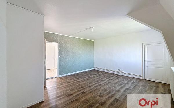 Appartement à louer    4 pièces • 99,87 m2 Montluçon