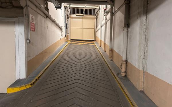 Stationnement à vendre    Paris 15