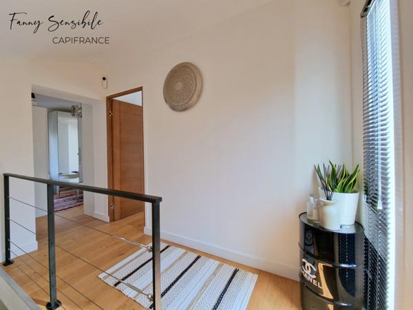 Maison contemporaire 140 m2 avec vue imprenable sur Mont Aurélien et Sainte Victoire